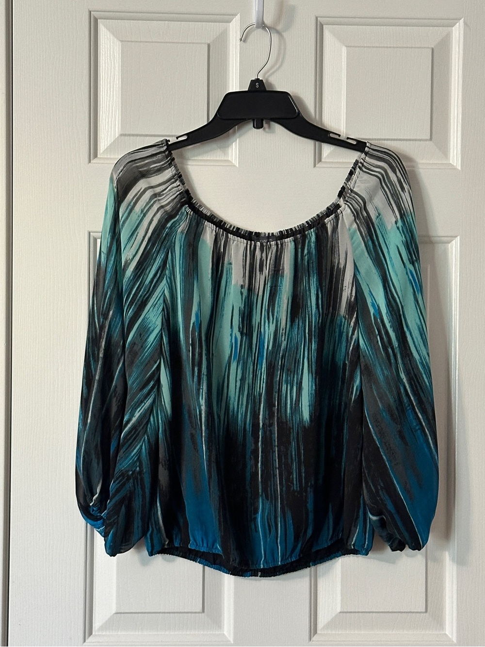 Vince Camuto scoop neck blouse